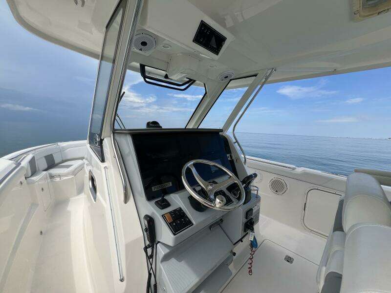 32ft Pursuit Yacht For Sale