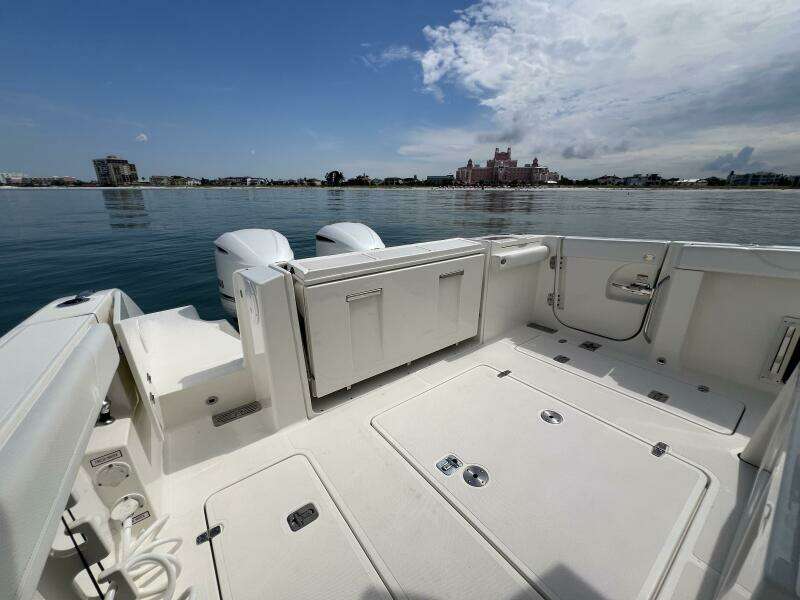 32ft Pursuit Yacht For Sale