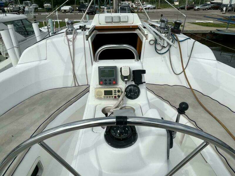 Chip Ahoy 34ft Hunter Yacht For Sale