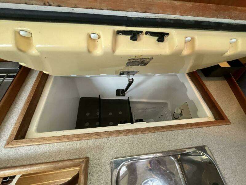 Chip Ahoy 34ft Hunter Yacht For Sale