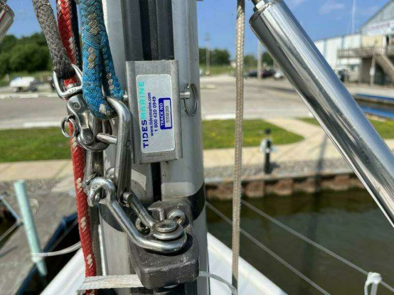 Chip Ahoy 34ft Hunter Yacht For Sale