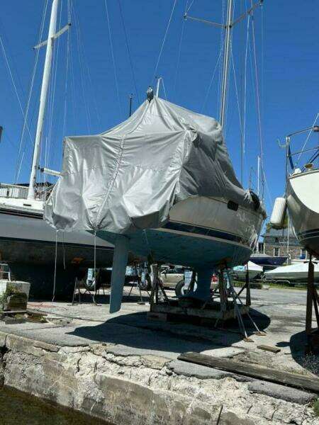 Chip Ahoy 34ft Hunter Yacht For Sale