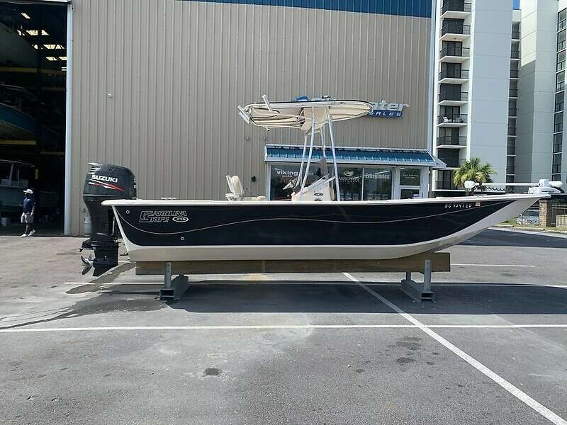 23ft Carolina Skiff Yacht For Sale
