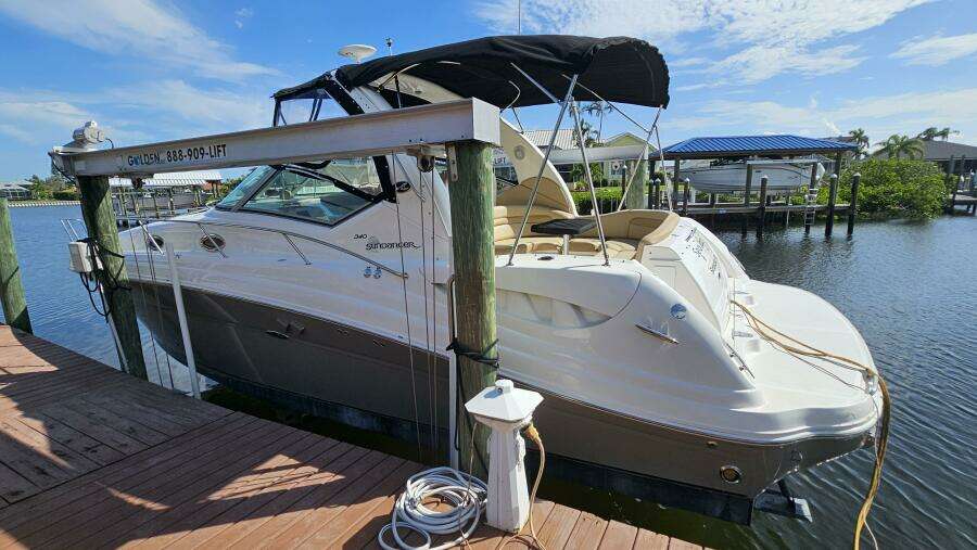 34ft Sea Ray Yacht For Sale