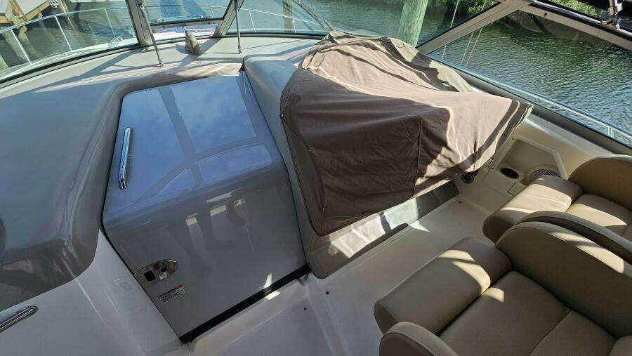 34ft Sea Ray Yacht For Sale