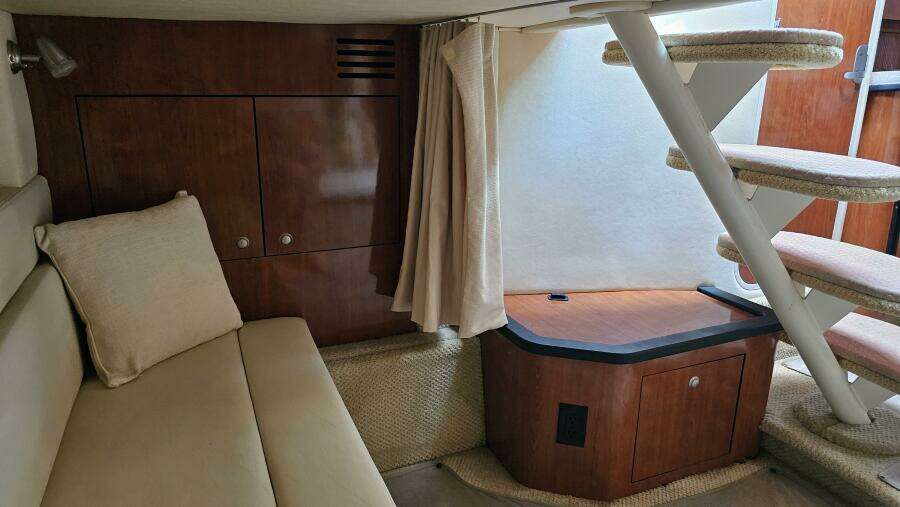 34ft Sea Ray Yacht For Sale