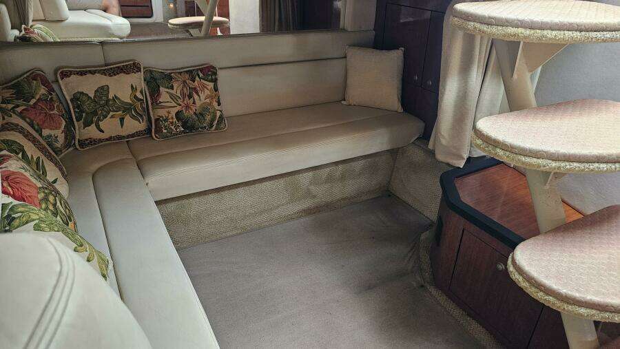 34ft Sea Ray Yacht For Sale