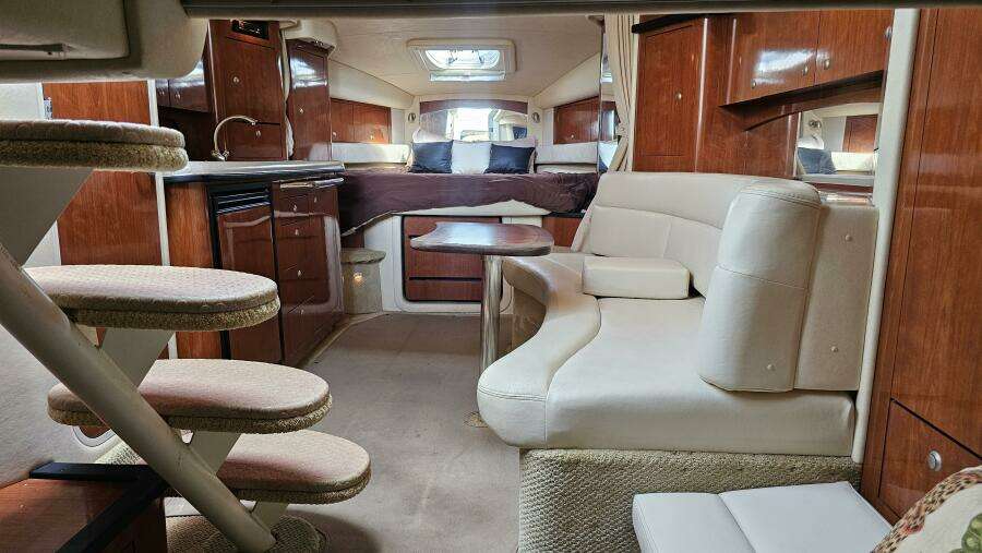 34ft Sea Ray Yacht For Sale