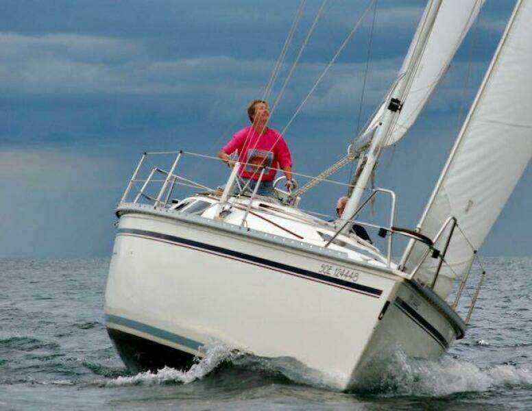Wayward 30ft Hunter Yacht For Sale