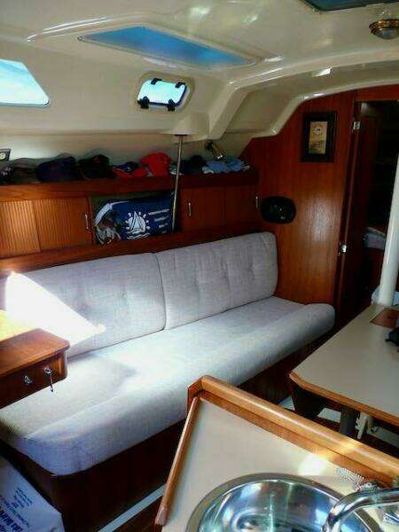 Wayward 30ft Hunter Yacht For Sale