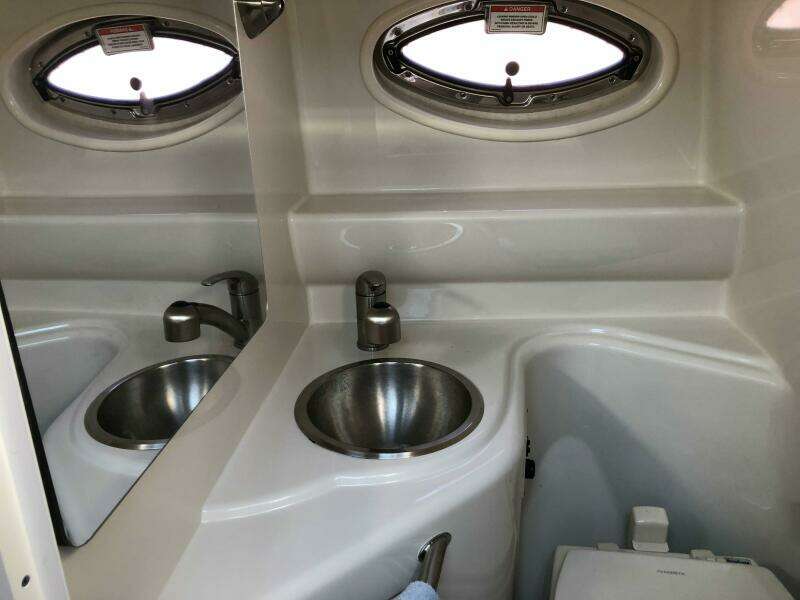SANDY 25ft Sea Ray Yacht For Sale