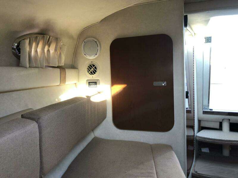 SANDY 25ft Sea Ray Yacht For Sale