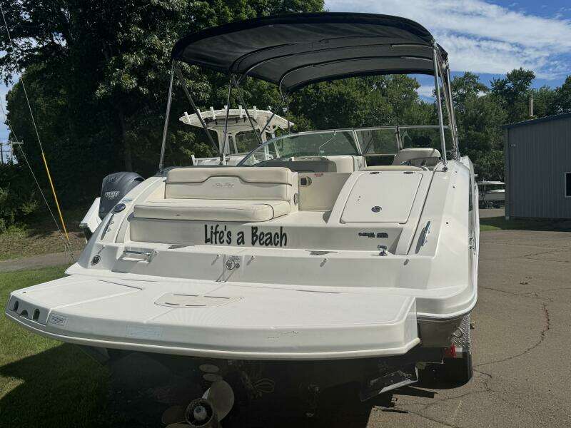 30ft Sea Ray Yacht For Sale