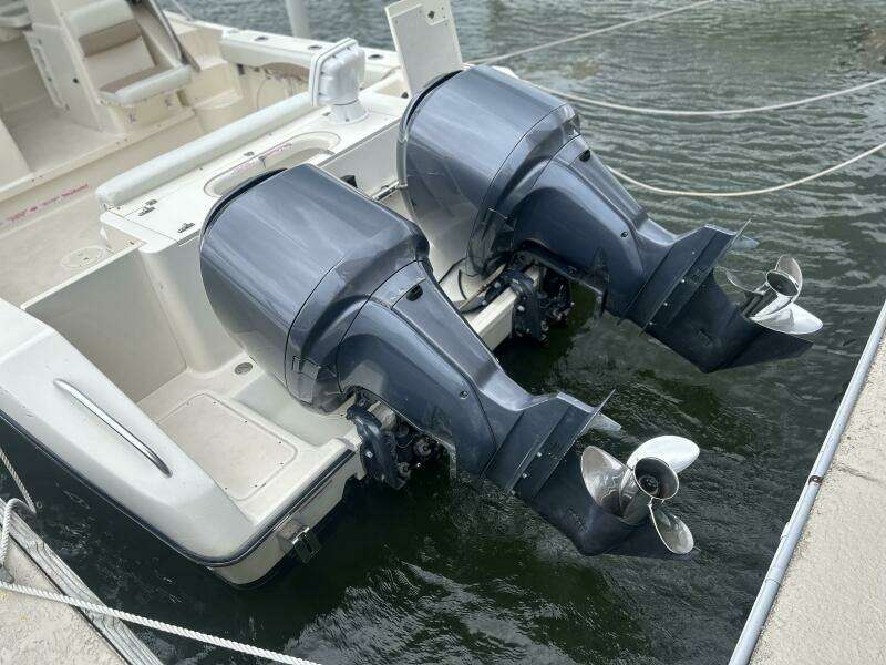 30ft Pursuit Yacht For Sale