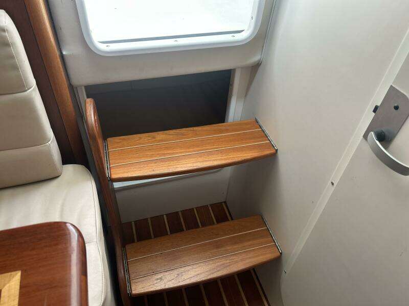 30ft Pursuit Yacht For Sale