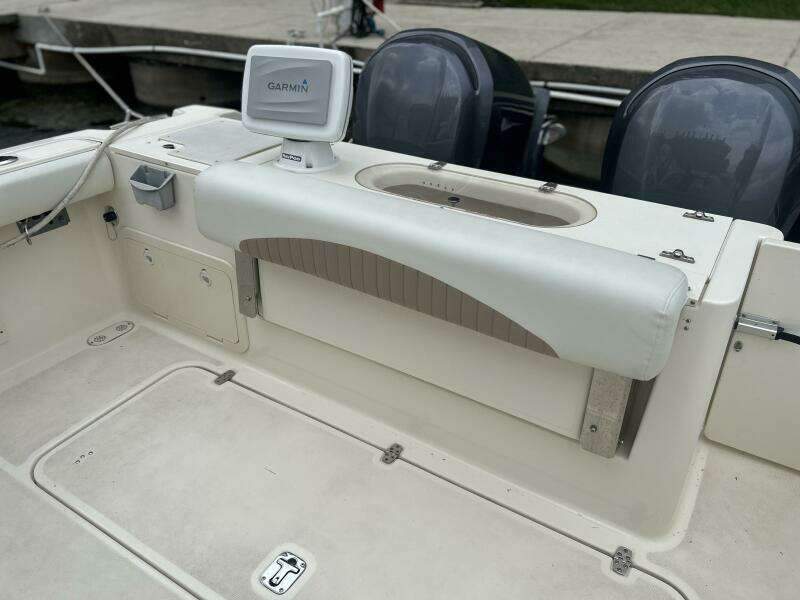 30ft Pursuit Yacht For Sale