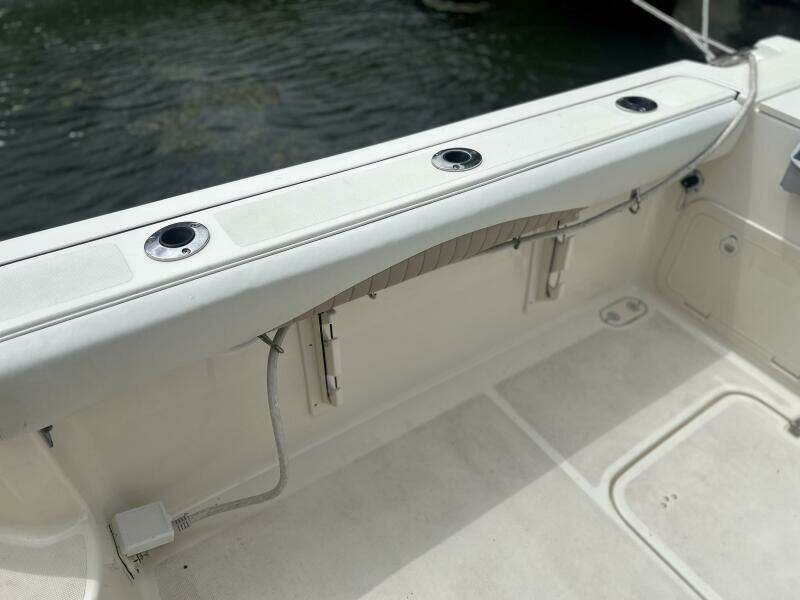 30ft Pursuit Yacht For Sale