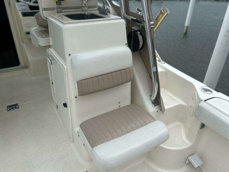 30ft Pursuit Yacht For Sale