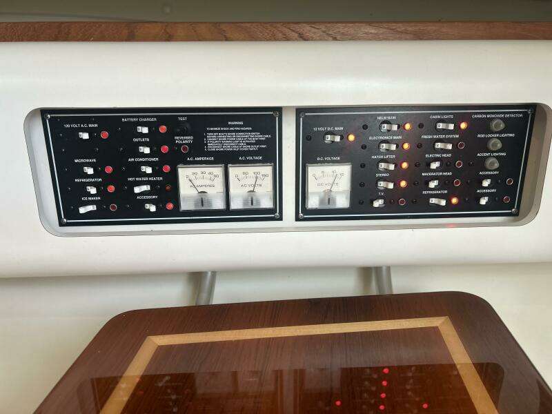 30ft Pursuit Yacht For Sale