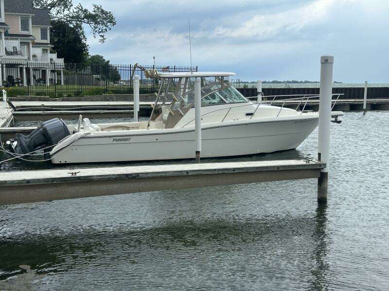 30ft Pursuit Yacht For Sale