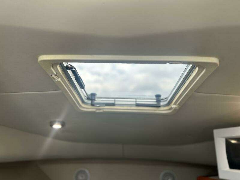 30ft Pursuit Yacht For Sale