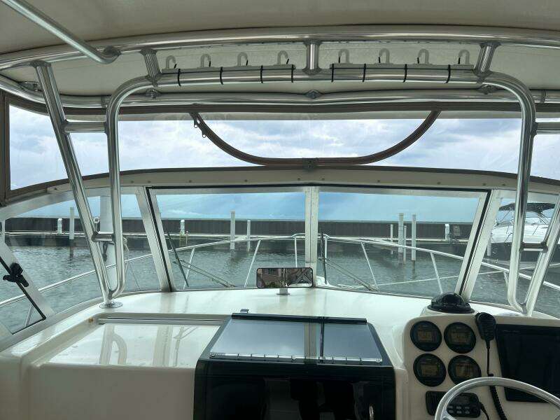 30ft Pursuit Yacht For Sale