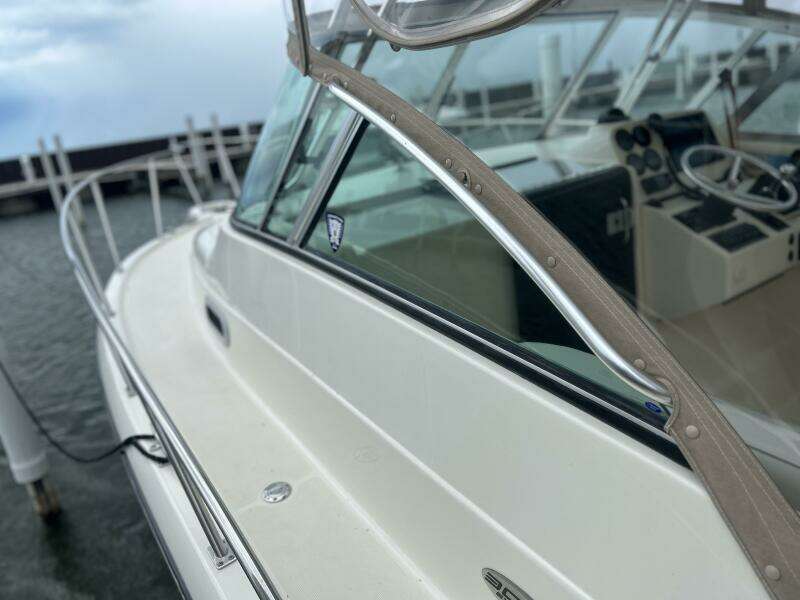 30ft Pursuit Yacht For Sale