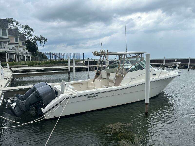 30ft Pursuit Yacht For Sale