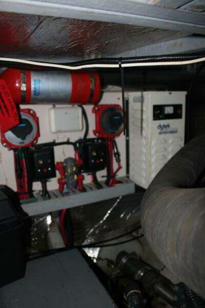 34 ft Mainship - Battery Charger w/switches and Fire Suppression System