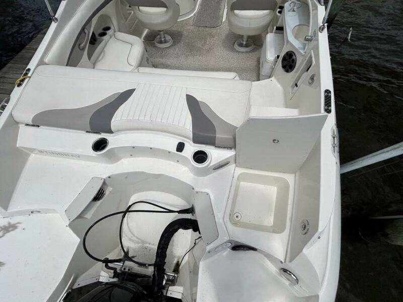 24ft Stingray Yacht For Sale