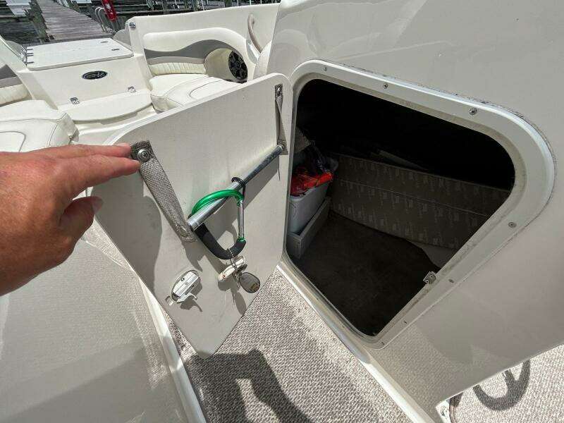 24ft Stingray Yacht For Sale