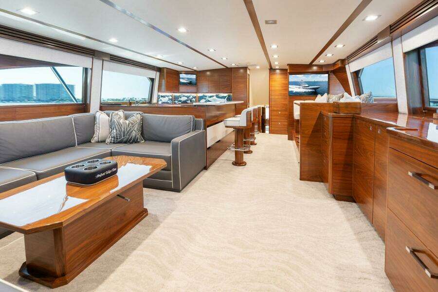 2023 Viking 80 Convertible 
