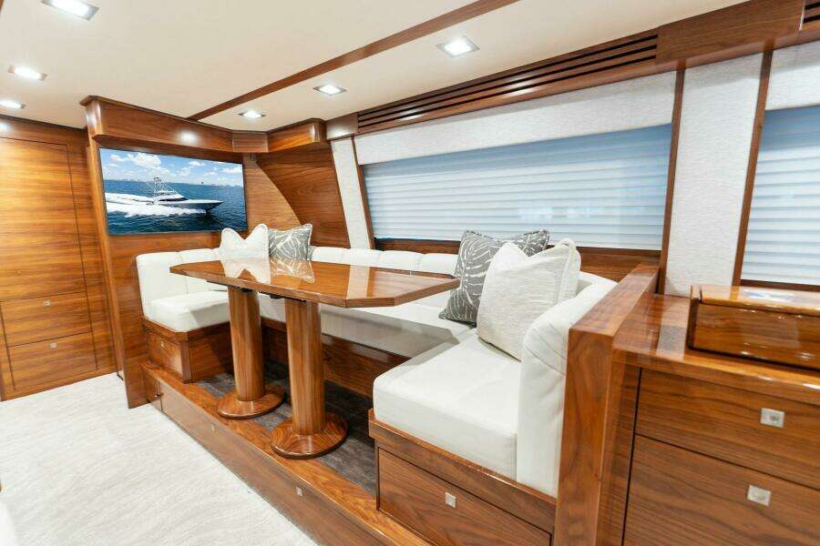 2023 Viking 80 Convertible 