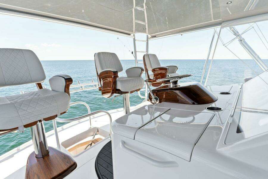 2023 Viking 80 Convertible 