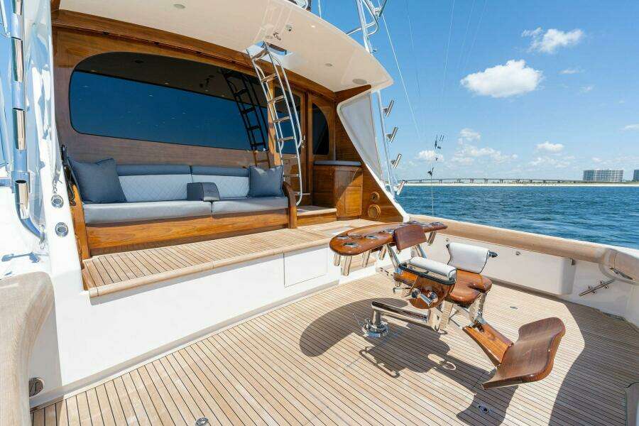 2023 Viking 80 Convertible 
