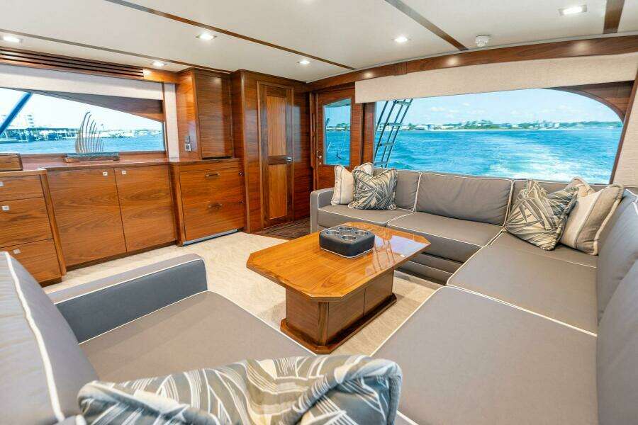 2023 Viking 80 Convertible 