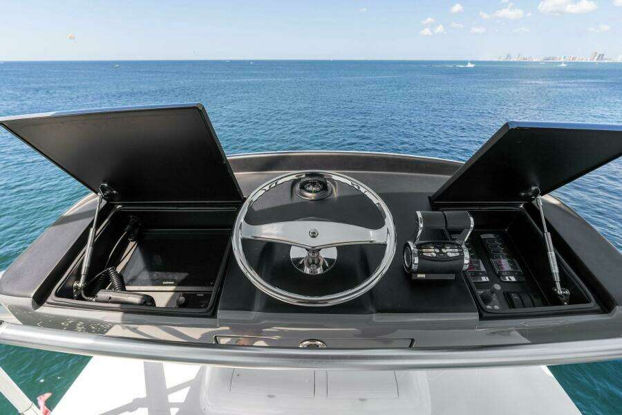 2023 Viking 80 Convertible 