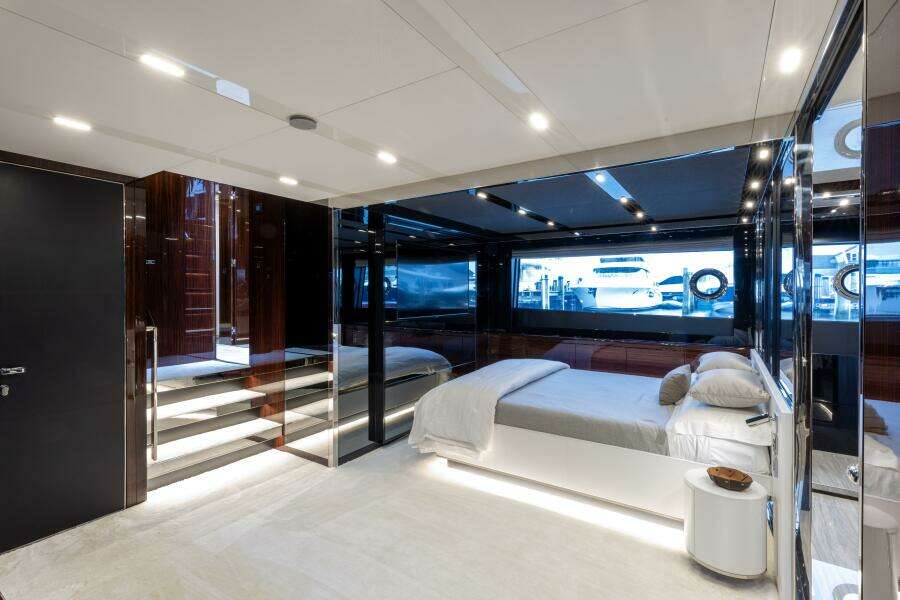 FERRETTI GROUP TRADE 88ft Riva Yacht For Sale