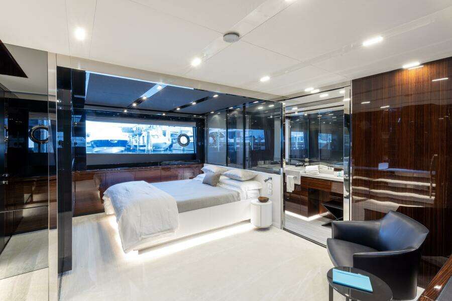 FERRETTI GROUP TRADE 88ft Riva Yacht For Sale