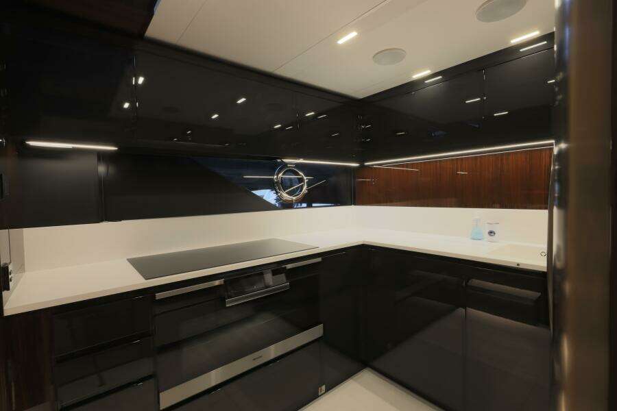 FERRETTI GROUP TRADE 88ft Riva Yacht For Sale