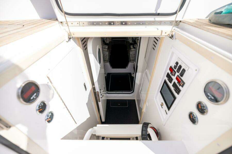 MIGHTY MOUSE 70ft Viking Yacht For Sale