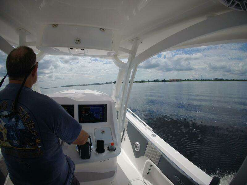 32ft Glasstream Yacht For Sale