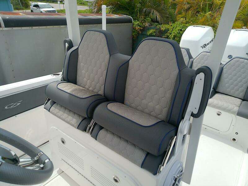 32ft Glasstream Yacht For Sale