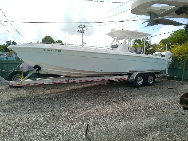 32ft Glasstream Yacht For Sale