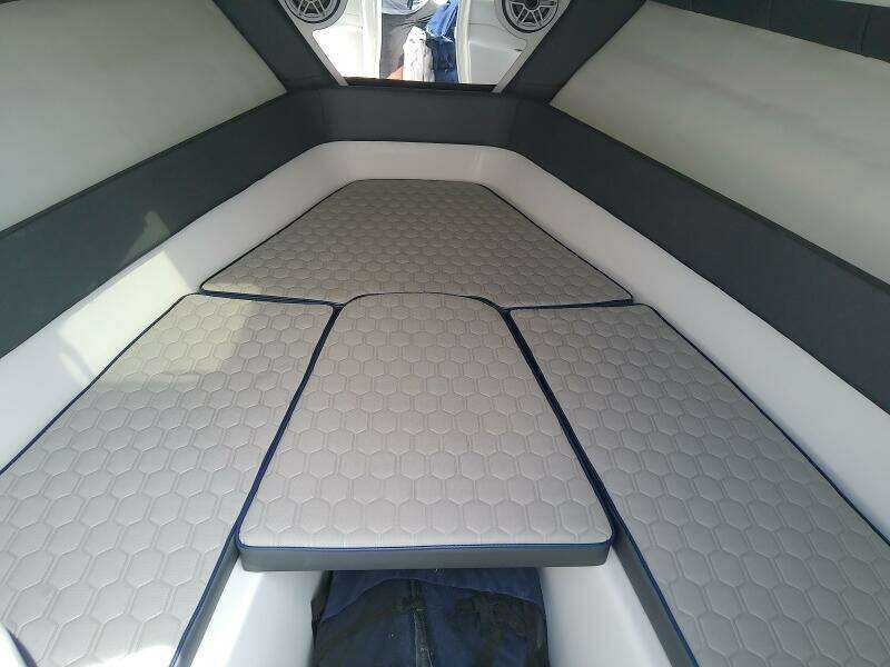 32ft Glasstream Yacht For Sale