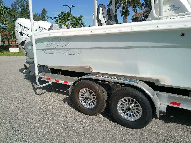 32ft Glasstream Yacht For Sale