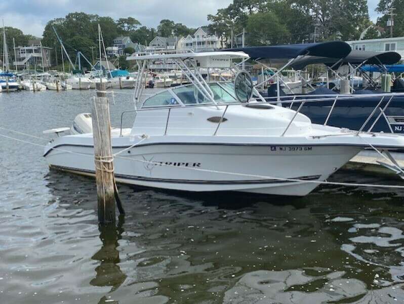 23ft Seaswirl Yacht For Sale