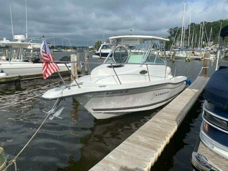 23ft Seaswirl Yacht For Sale