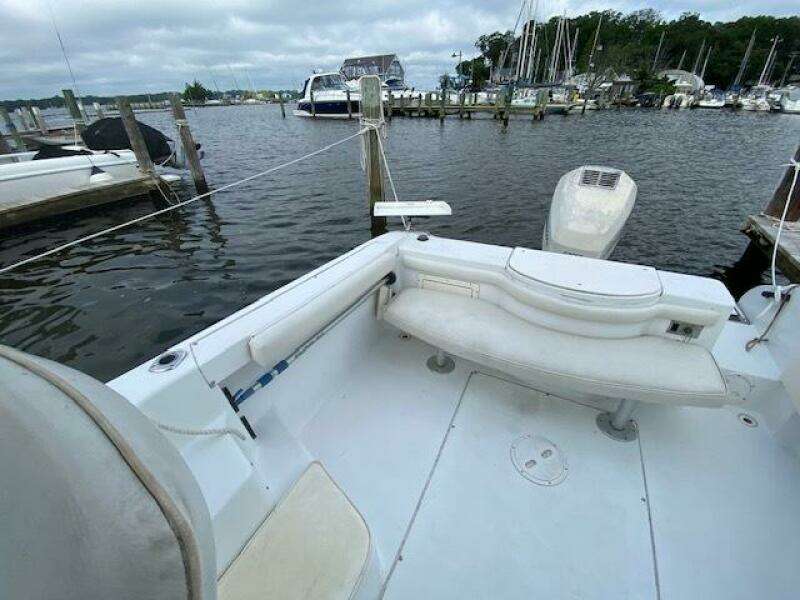 23ft Seaswirl Yacht For Sale