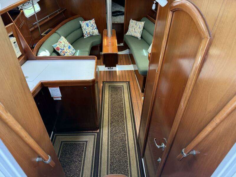 Udacha 34ft Beneteau Yacht For Sale